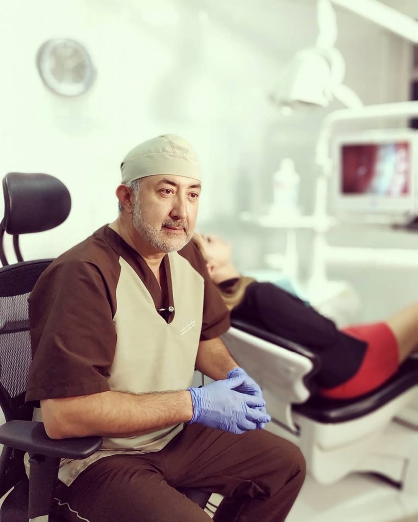 DR. IVÁN LINDO