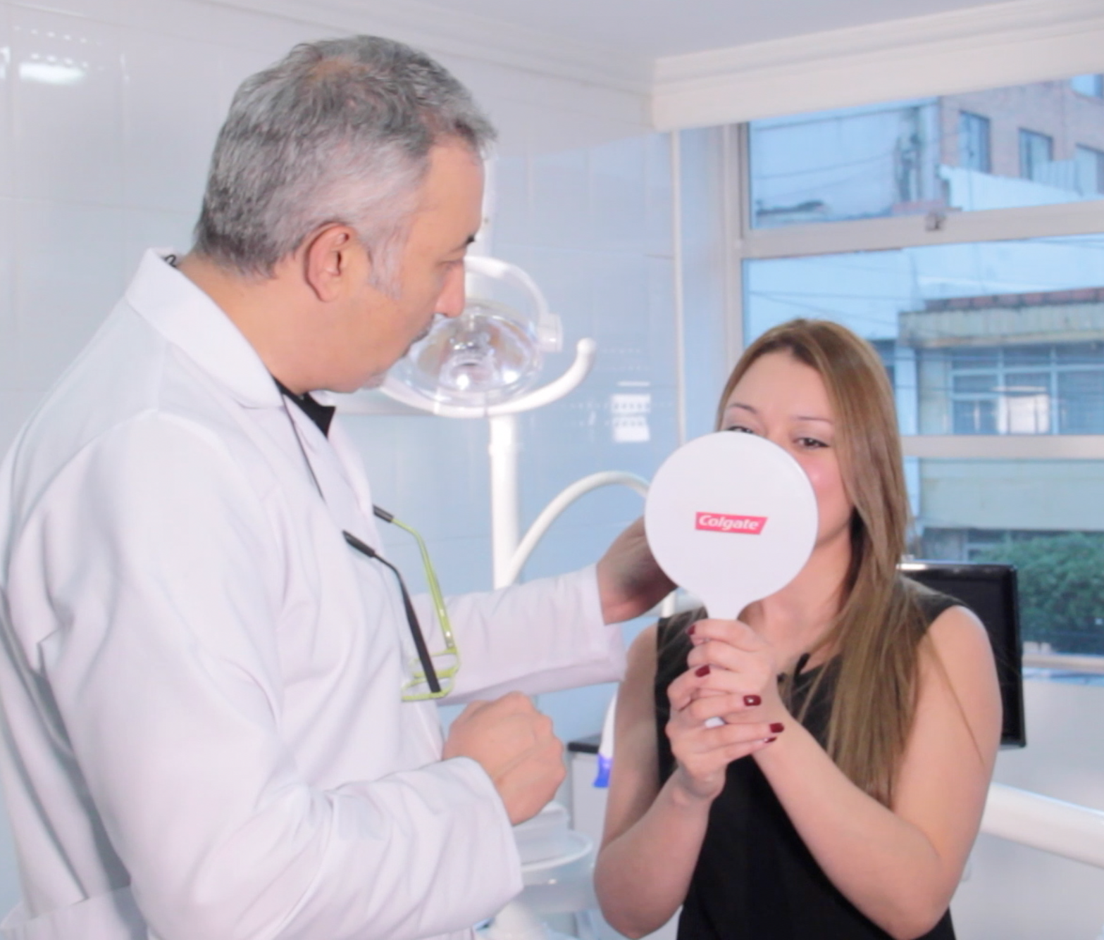 Teeth Whitening by DR. IVÁN LIND
