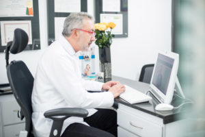 Dr. Iván Lindo Specialist in Dental Implants